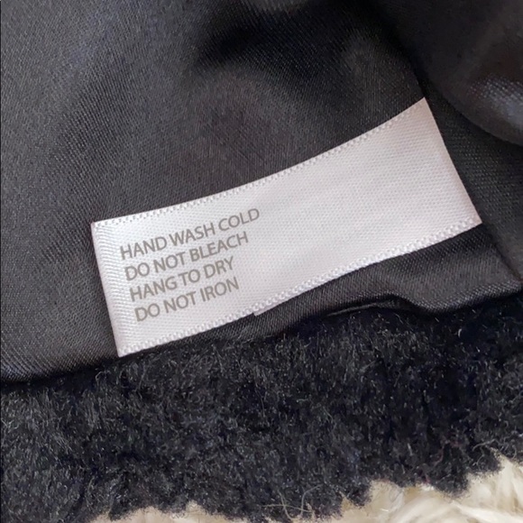 KOALA Toddler Girl Black Cropped Faux Fur Cardigan Size 24M EUC - Picture 5 of 7